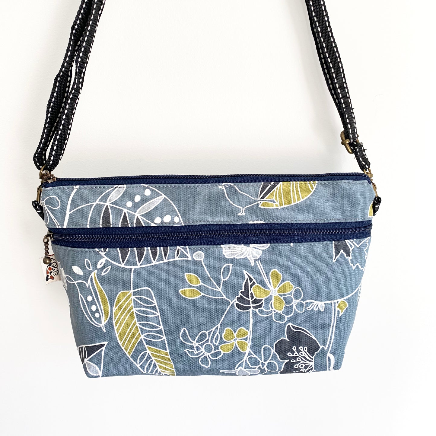Garden Grey - Crossbody Plus